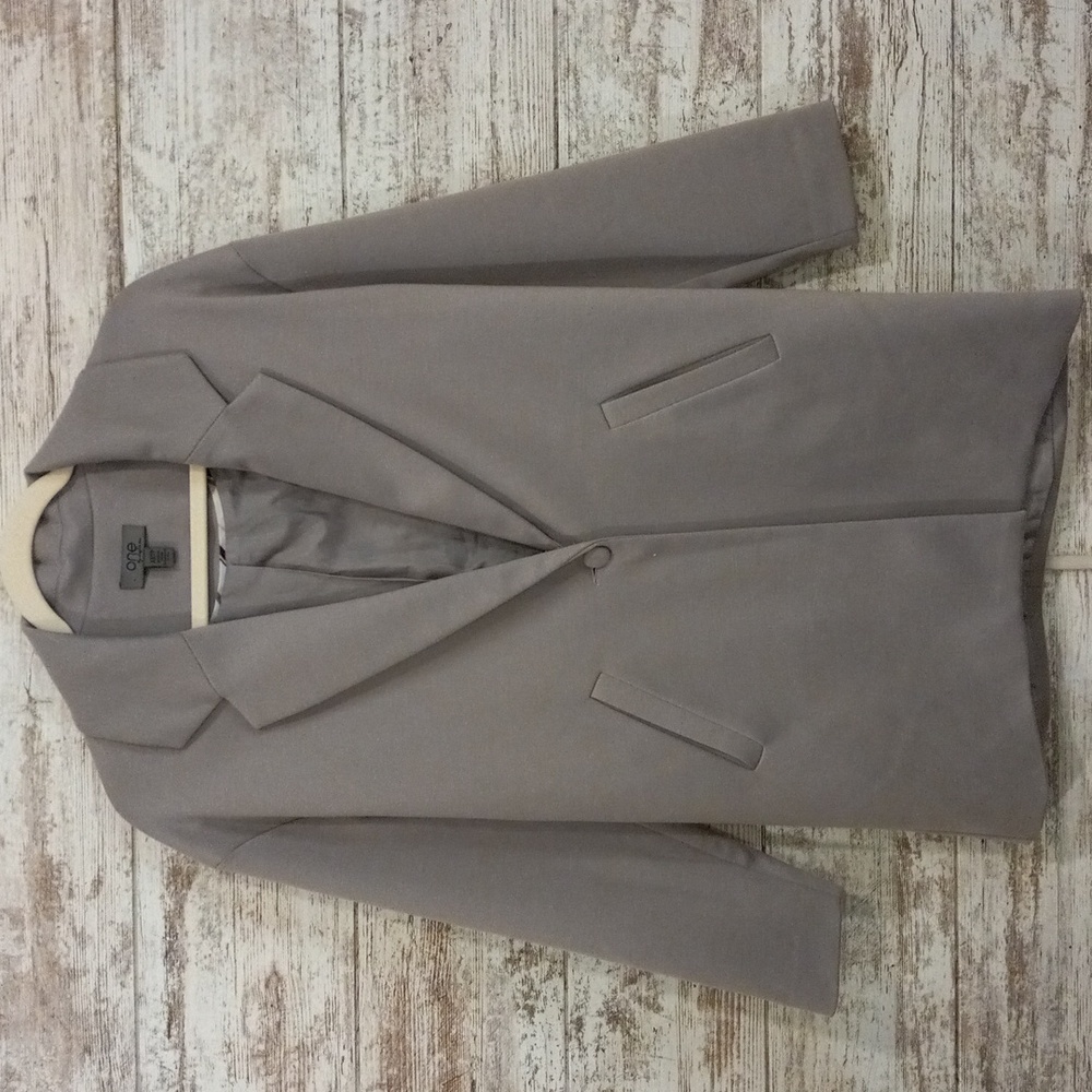 Gray Jacket - image 1